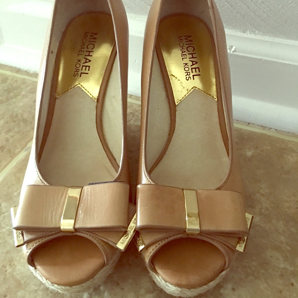 Wedge heels